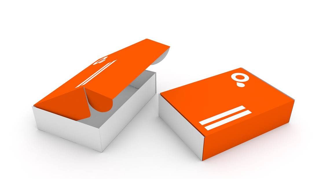 Caja automontable con tapa abatible