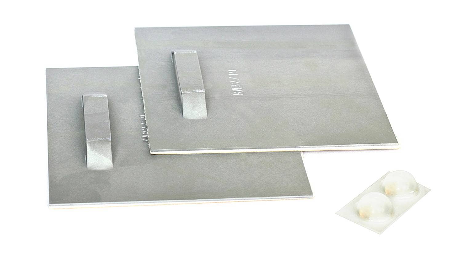 Colgadores adhesivos metálicos